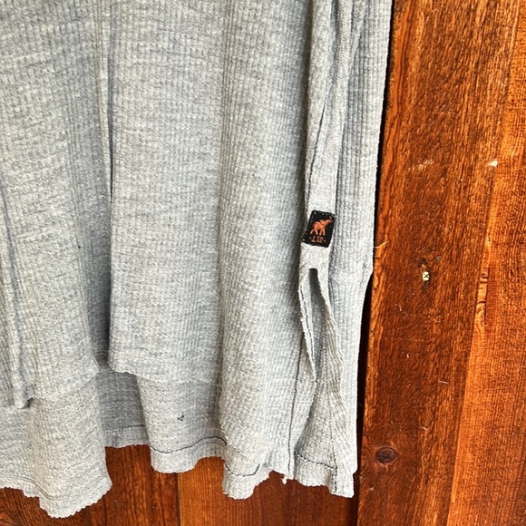 Gray Long Sleeve Top - Picture 2 of 3